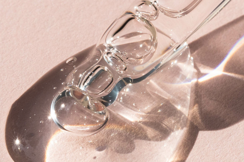 Squalane vs. Hyaluronic Acid: Which One Does Your Skin Need?